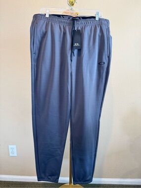 NWT Oakley Men L Gray Team Issue ENDURO PANT Sweatpants Joggers